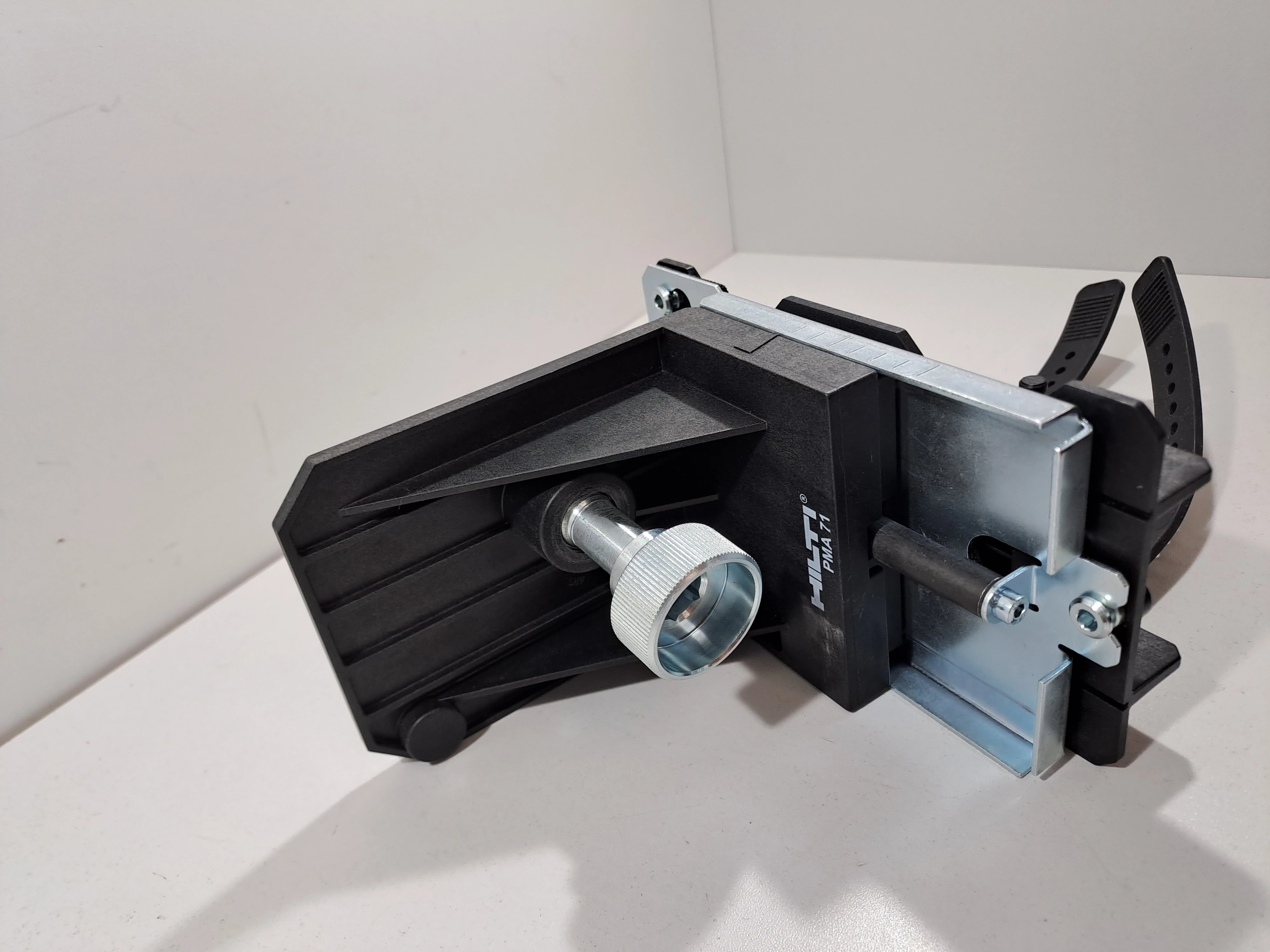 uchwyt-lasera-na-sciane-hilti-pma-71-pma70-marka-248811-950608