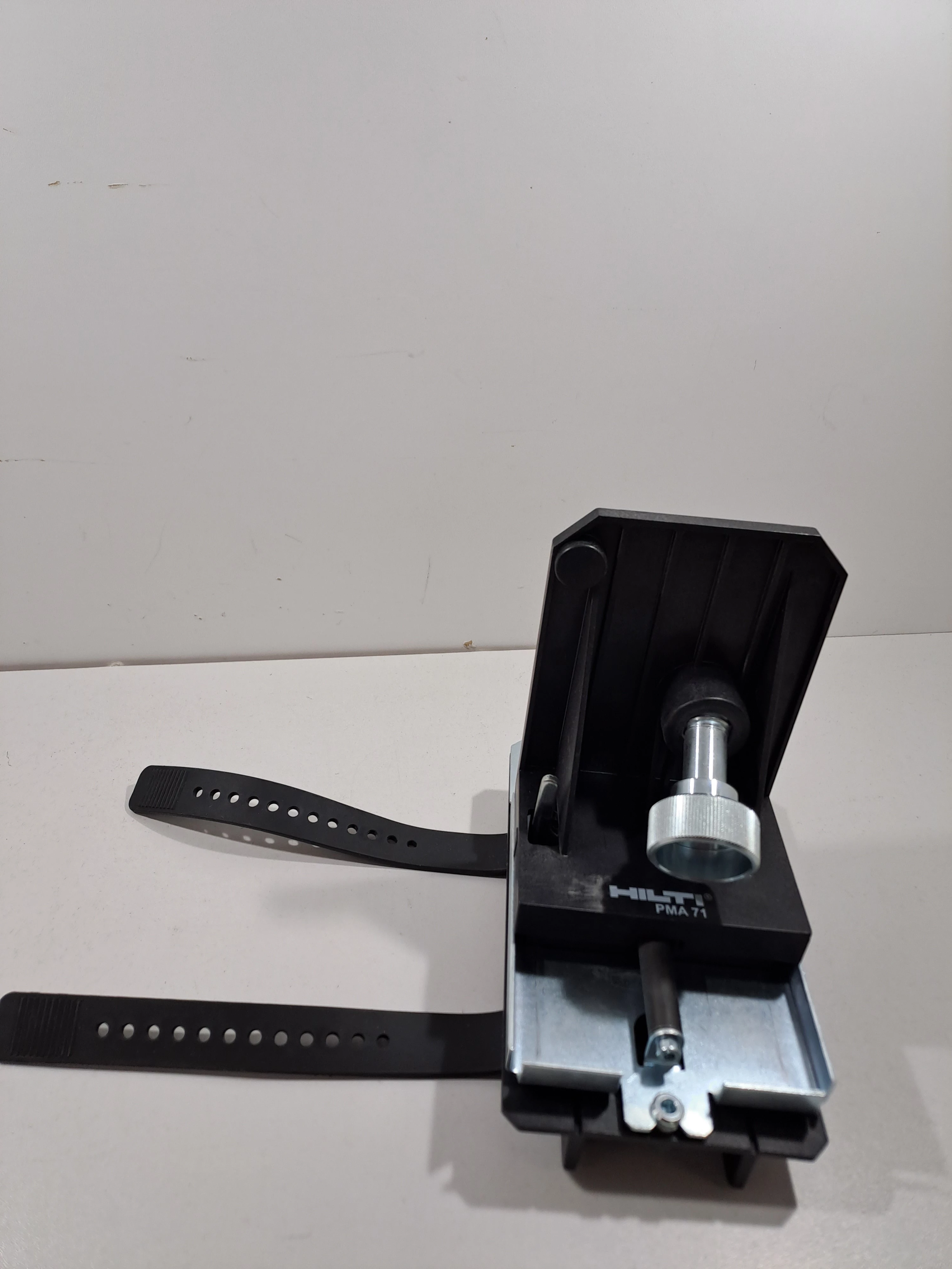 uchwyt-lasera-na-sciane-hilti-pma-71-pma70-rodzaj-250122-1798292