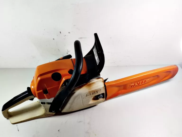 STIHL MS 241 C-M PILARKA SPALINOWA, MOC 2,3 KW / 3,1 KM 35CM M-TRONIC (M)