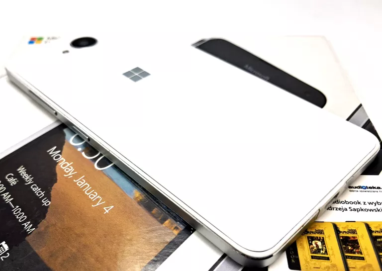 TELEFON NOKIA LUMIA 650
