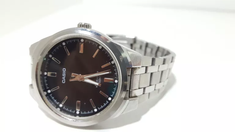 ZEGAREK CASIO 1330
