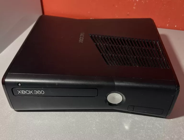 KONSOLA XBOX 360 MODEL 1439