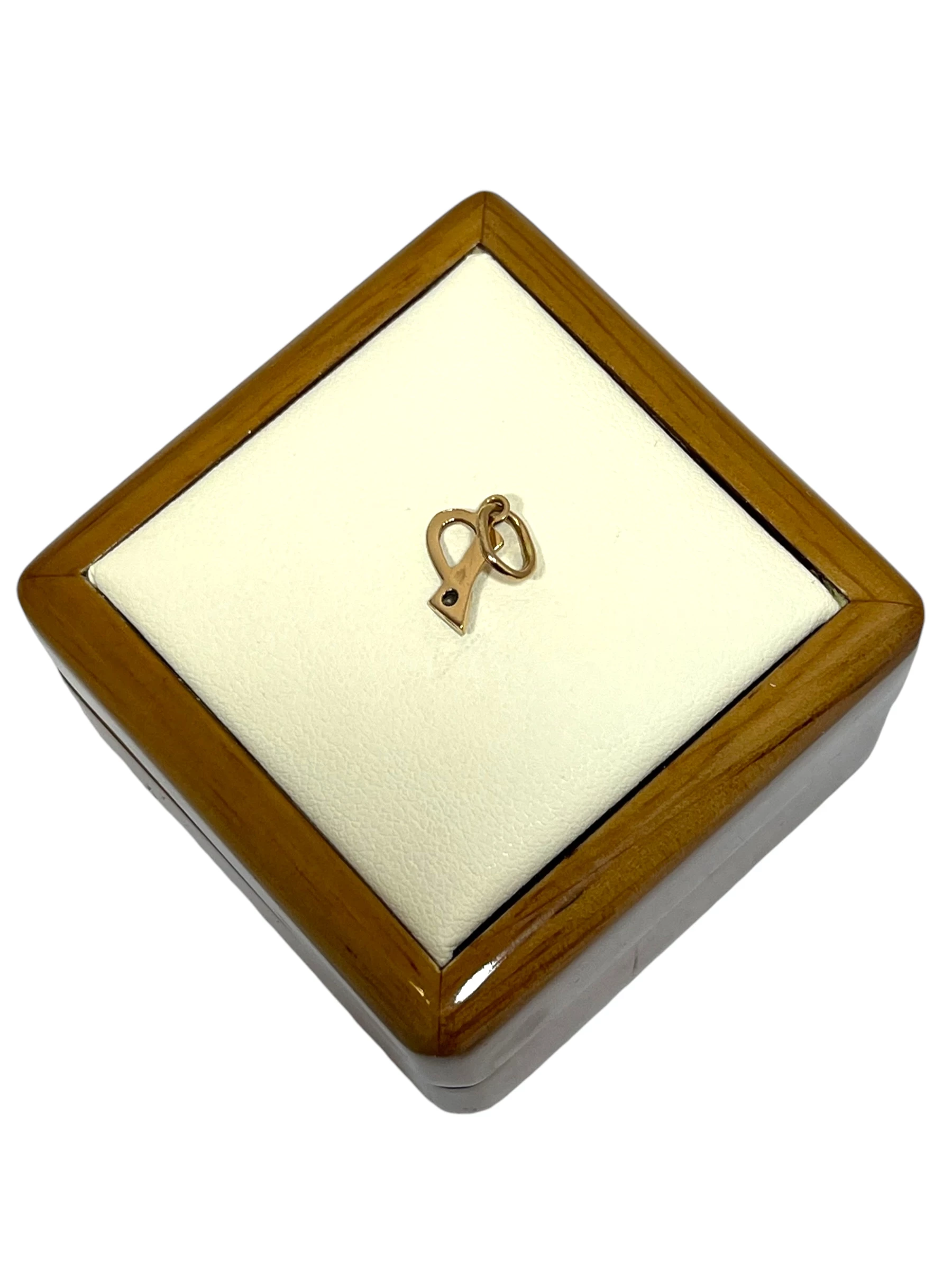 zlota-zawieszka-wisiorek-14k-585-058g-120cm-ean-gtin-5902502240043