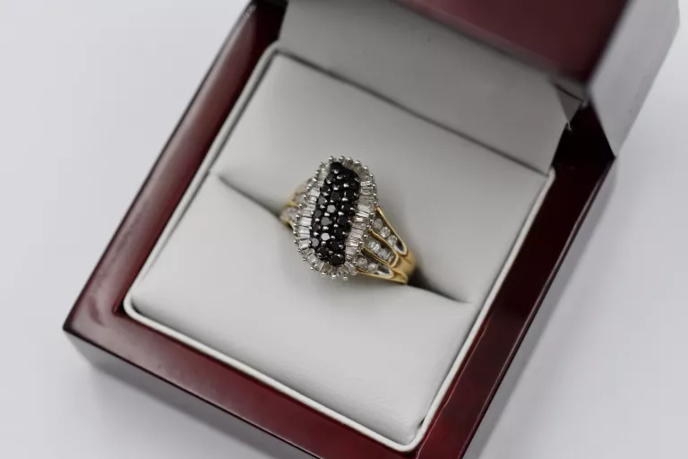 WYJĄTKOWY ZŁOTY PIERŚCIONEK CZARNE DIAMENTY 4,97G 1,27CT 375