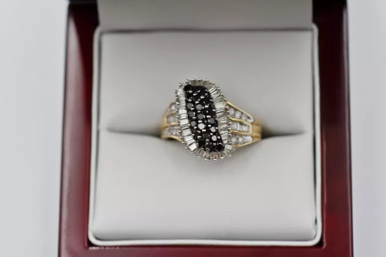 WYJĄTKOWY ZŁOTY PIERŚCIONEK CZARNE DIAMENTY 4,97G 1,27CT 375