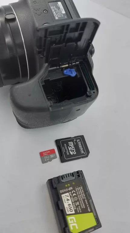 aparat-cyfrowy-sony-dsc-hx200v-rozdzielczosc-1800