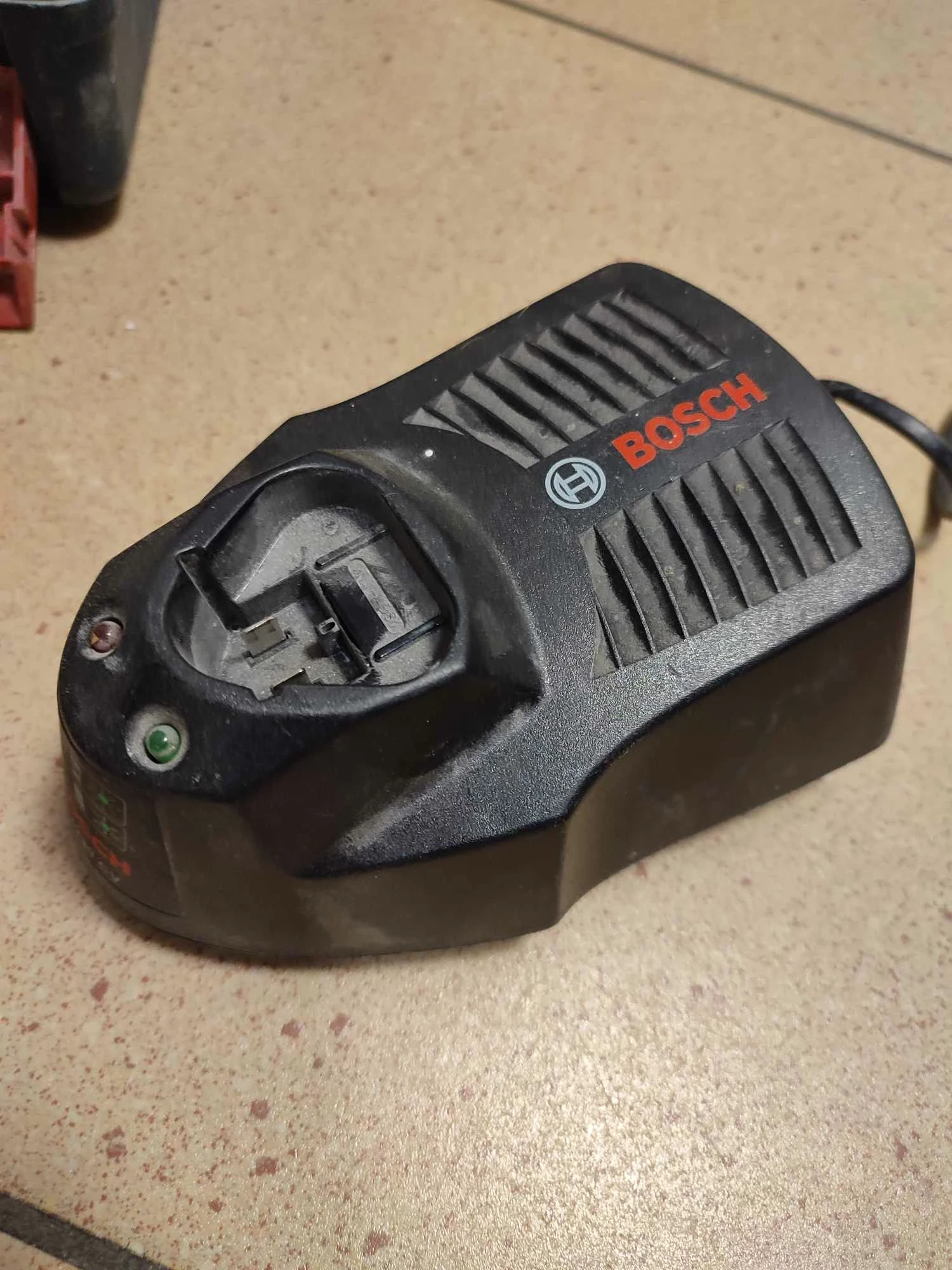 wkretarka-bosch-gsr-12v-15-2-akumulatory-2ah-12v-kod-producenta-0615990g6l