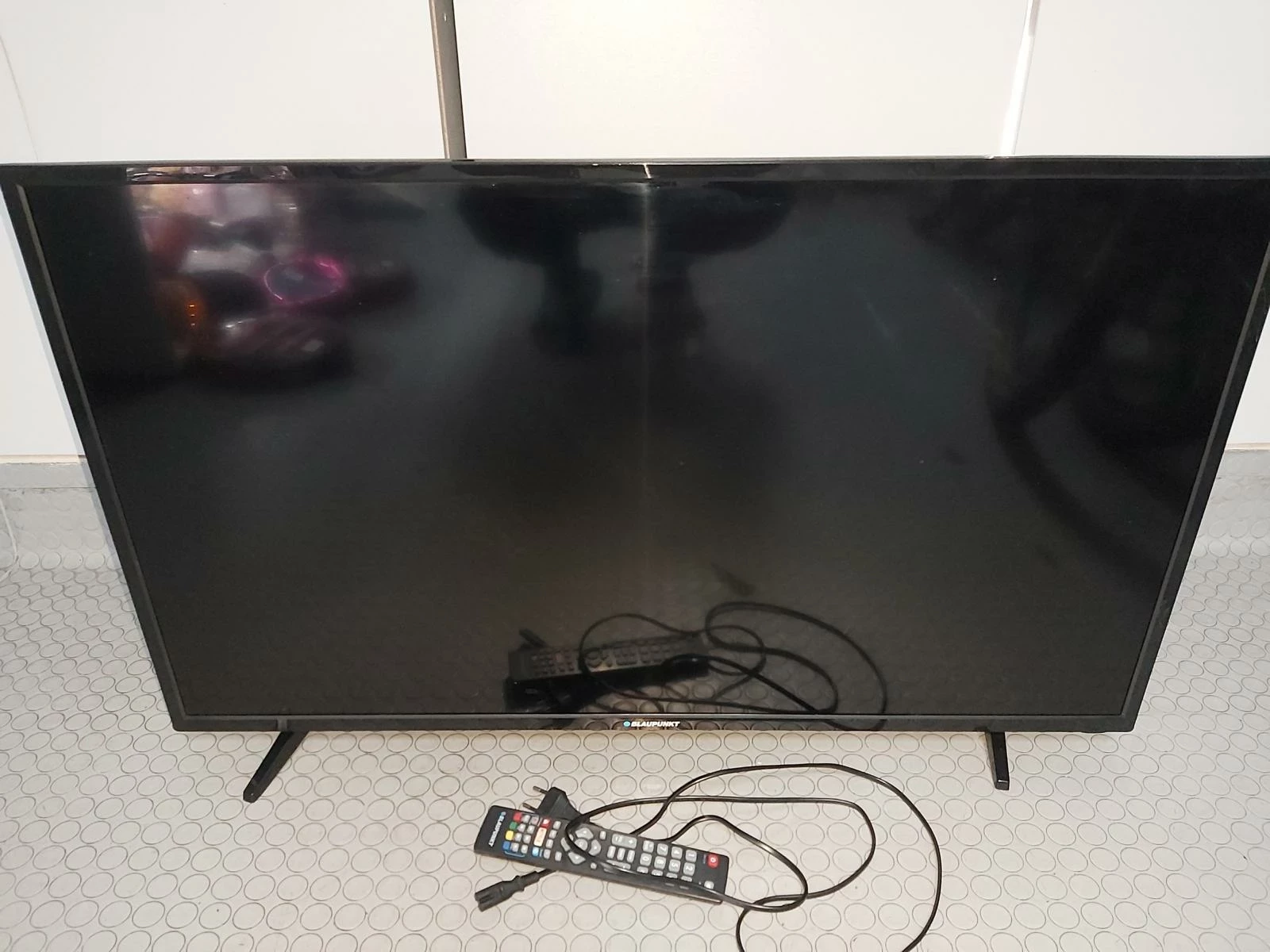 telewizor-blaupunkt-bn40f1372-smart-tv-uszkodzony-opis-stan-11323-238062