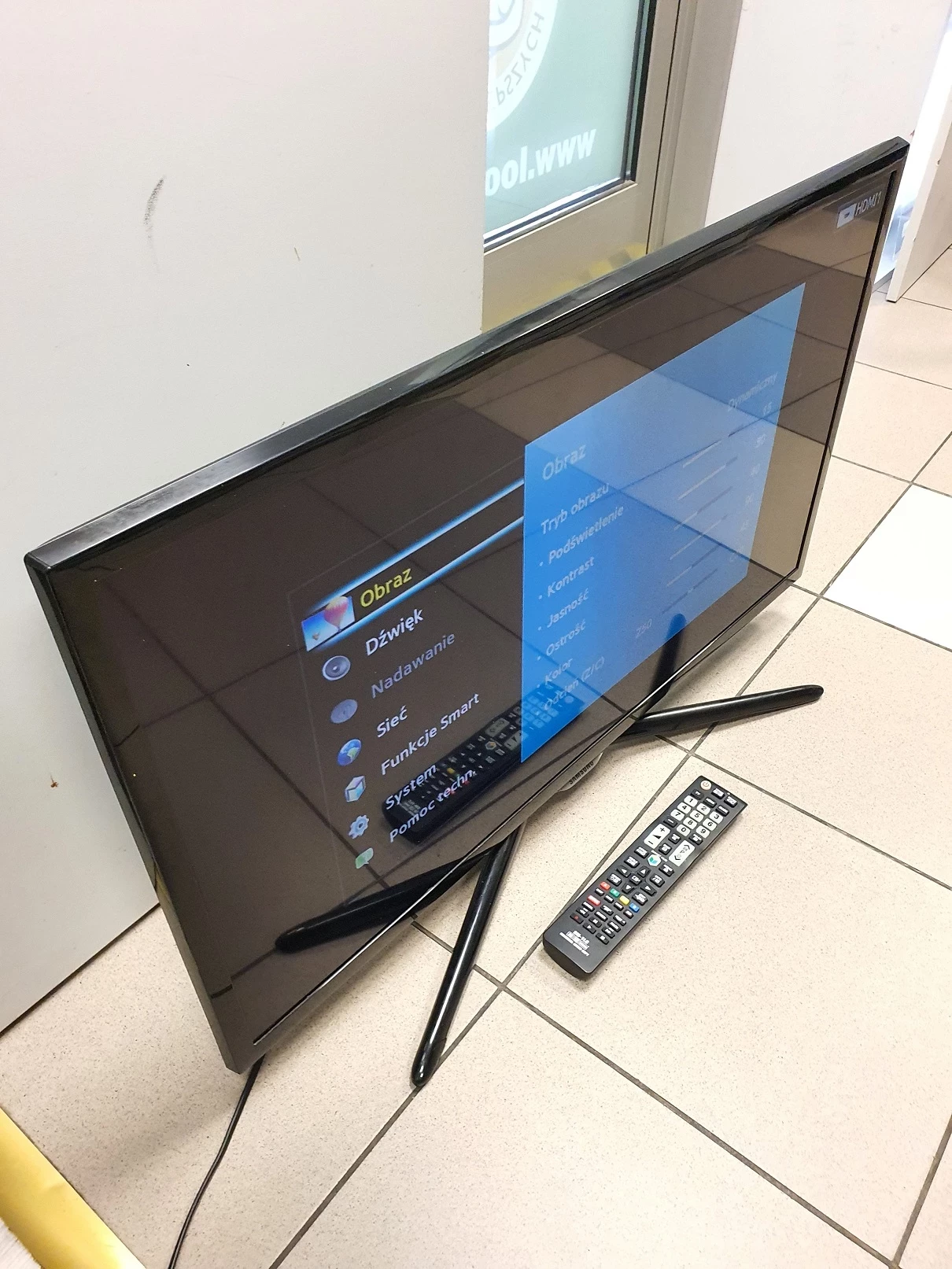 telewizor-tv-samsung-ue32f5500aw-z-pilotem-przekatna-ekranu-cale-3200