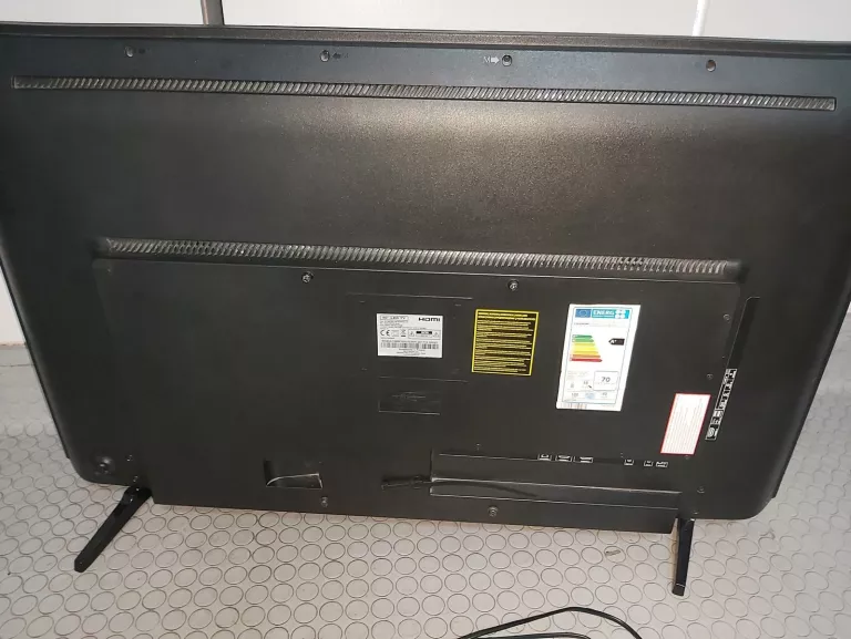 telewizor-blaupunkt-bn40f1372-smart-tv-uszkodzony-opis-kod-producenta-bn40f1372eeb