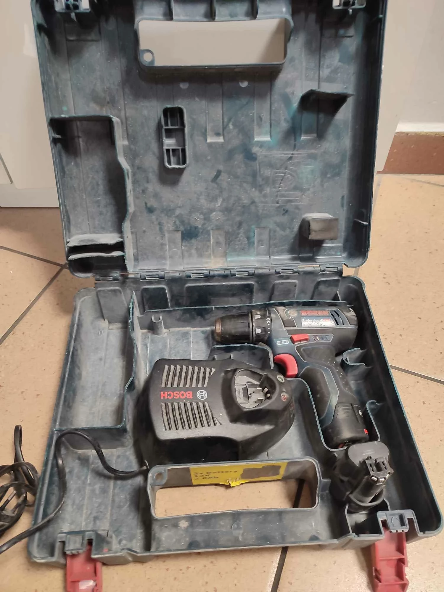 wkretarka-bosch-gsr-12v-15-2-akumulatory-2ah-12v-mickiewicza-12f-sj-morag