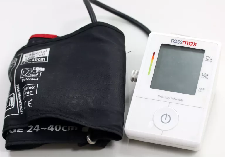 CIŚNIENIOMIERZ ELEKTRONICZNY ROSSMAX X1 NA RAMIĘ