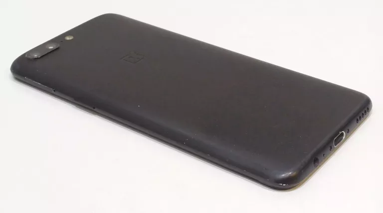 TELEFON ONEPLUS 5 8/128GB 2SIM