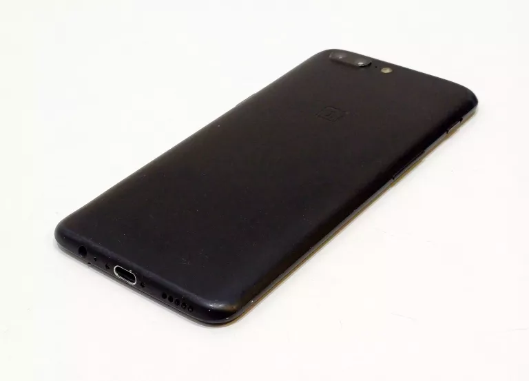 TELEFON ONEPLUS 5 8/128GB 2SIM