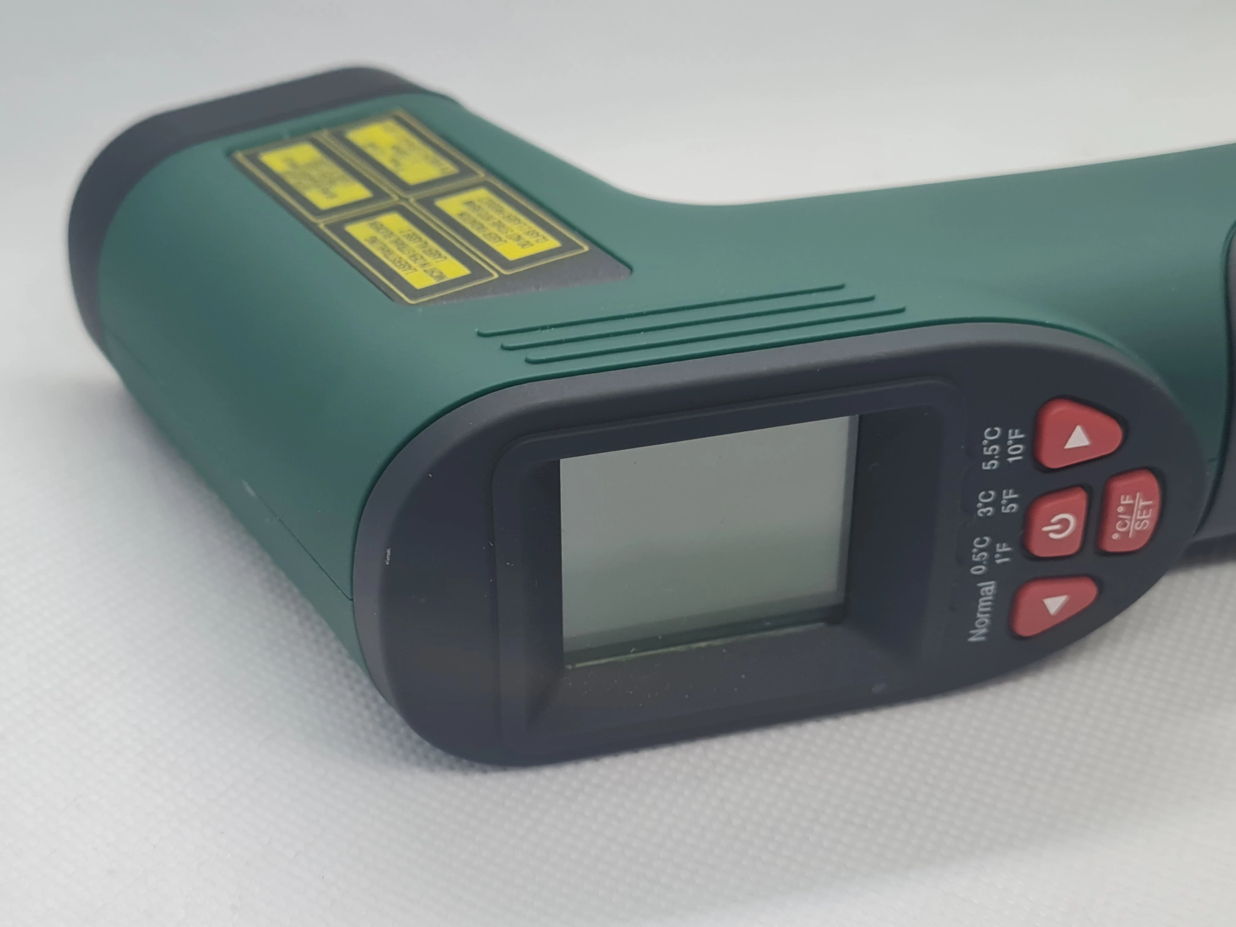 termometr-pirometr-termometr-laserowy-bezdotykowy-parkside-marka-248135-1031714