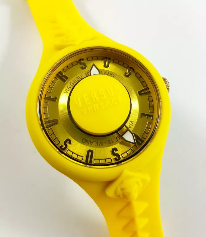 ZEGAREK VERSUS VERSCE VSP1R0419