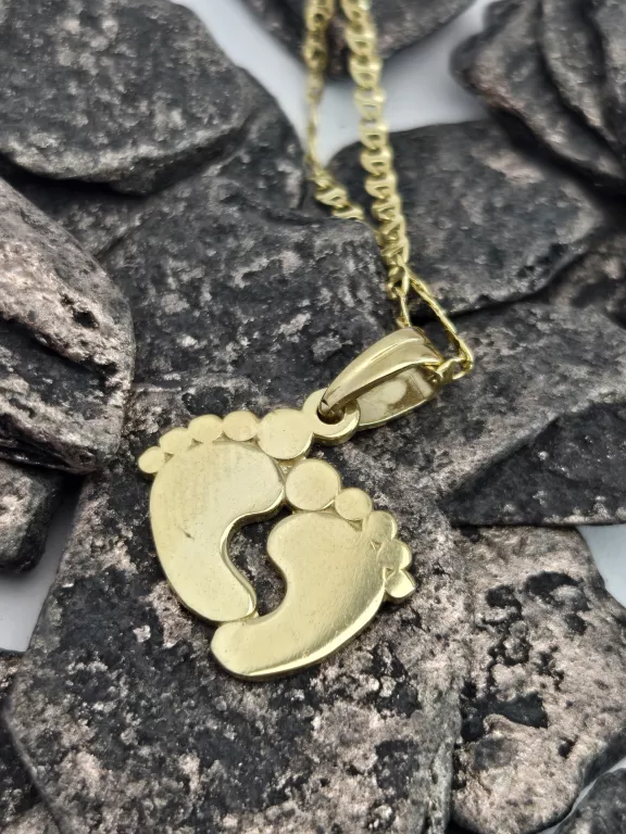 zlota-zawieszka-wisiorek-stopy-stopki-585-14k-marka-226434-1704211