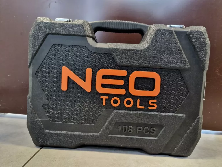 NEO 10-212 ZESTAW KLUCZE NASADOWE 1/2", 1/4" TORX NASADKI WALIZKA 108EL