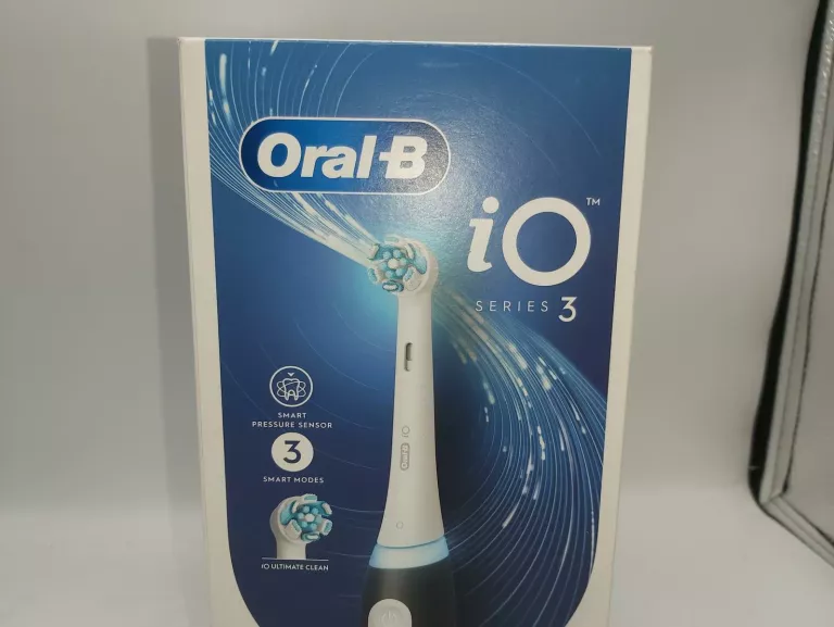 SZCZOTECZKA ELEKTRYCZNA DO ZĘBÓW ORAL-B IO SERIES 3 KOMPLET