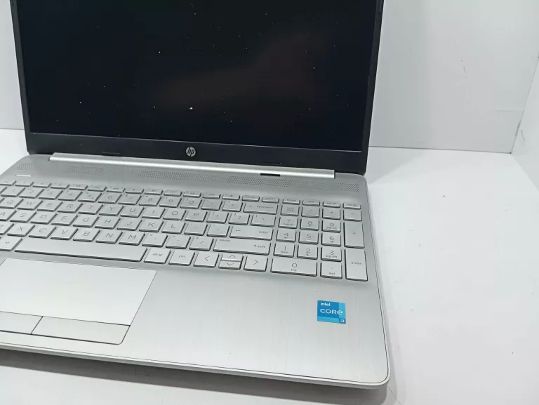 LAPTOP HP 15-DW3113NW I5/RAM: 8GB/SSD: 512GB/WIN 11