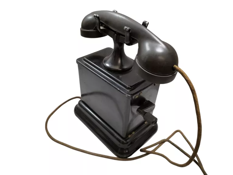 ANTYCZNY TELEFON ERICSSON