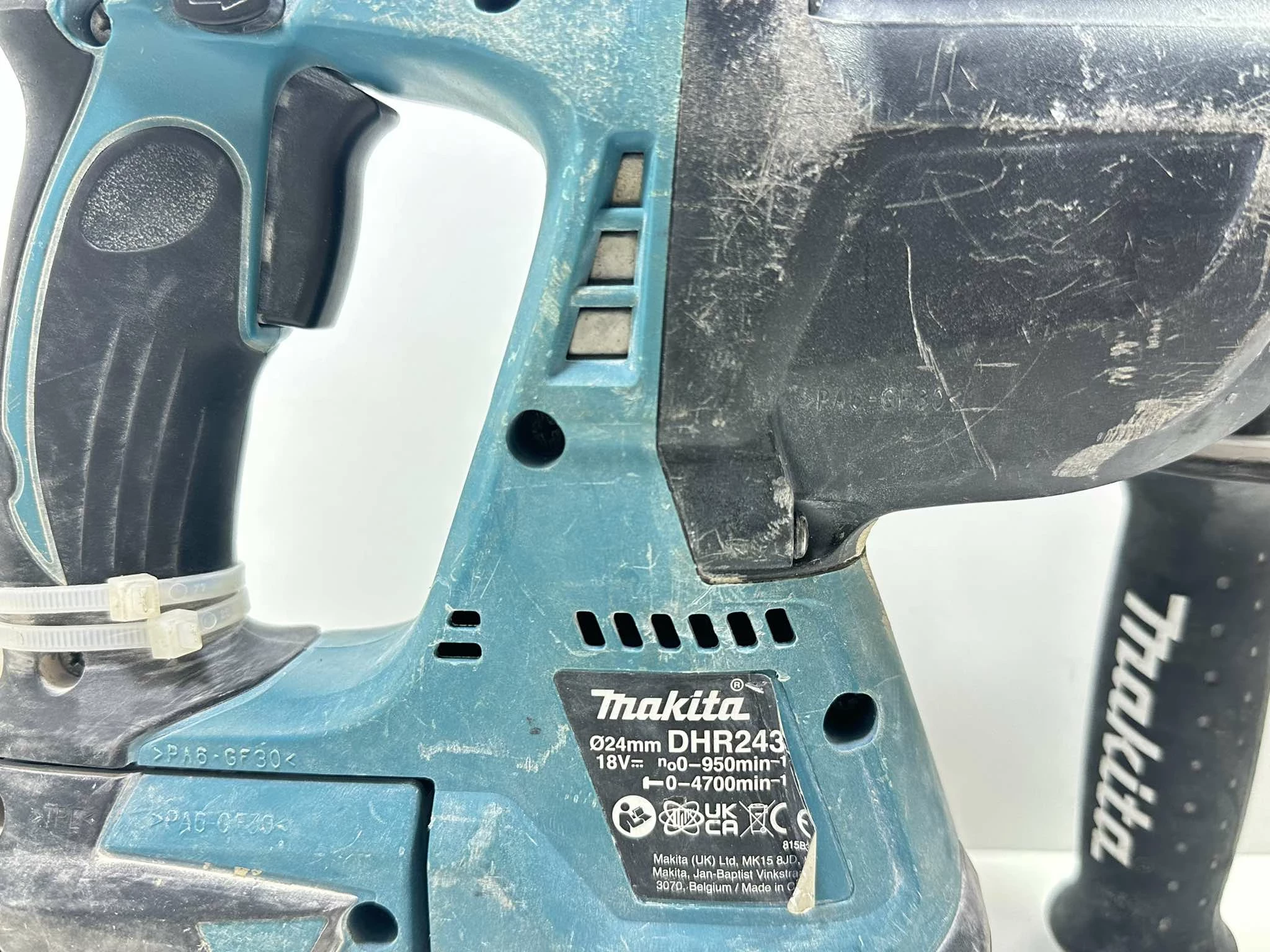 mlotowiertarka-makita-dhr-243-stan-11323-2