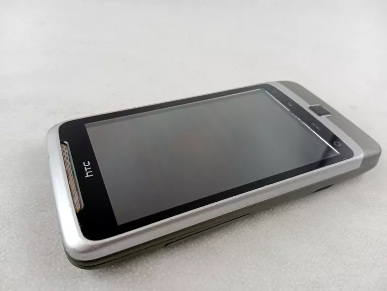TELEFON HTC DESIRE Z 512MB/8GB