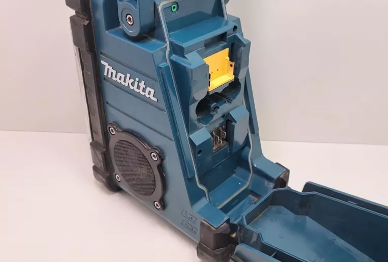 RADIO BUDOWLANE MAKITA DMR107