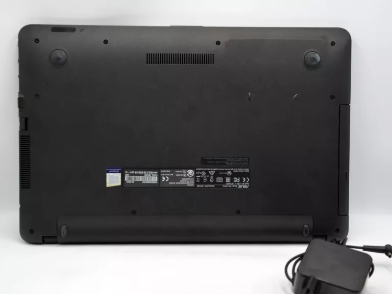 laptop-asus-f541u-przekatna-ekranu-1560