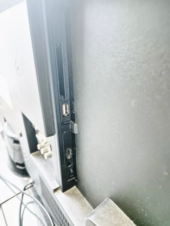 TELEWIZOR TELEFUNKEN 40FD5510 OPIS