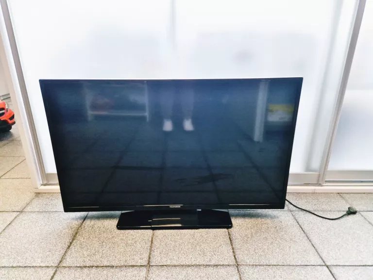 TELEWIZOR TELEFUNKEN 40FD5510 OPIS