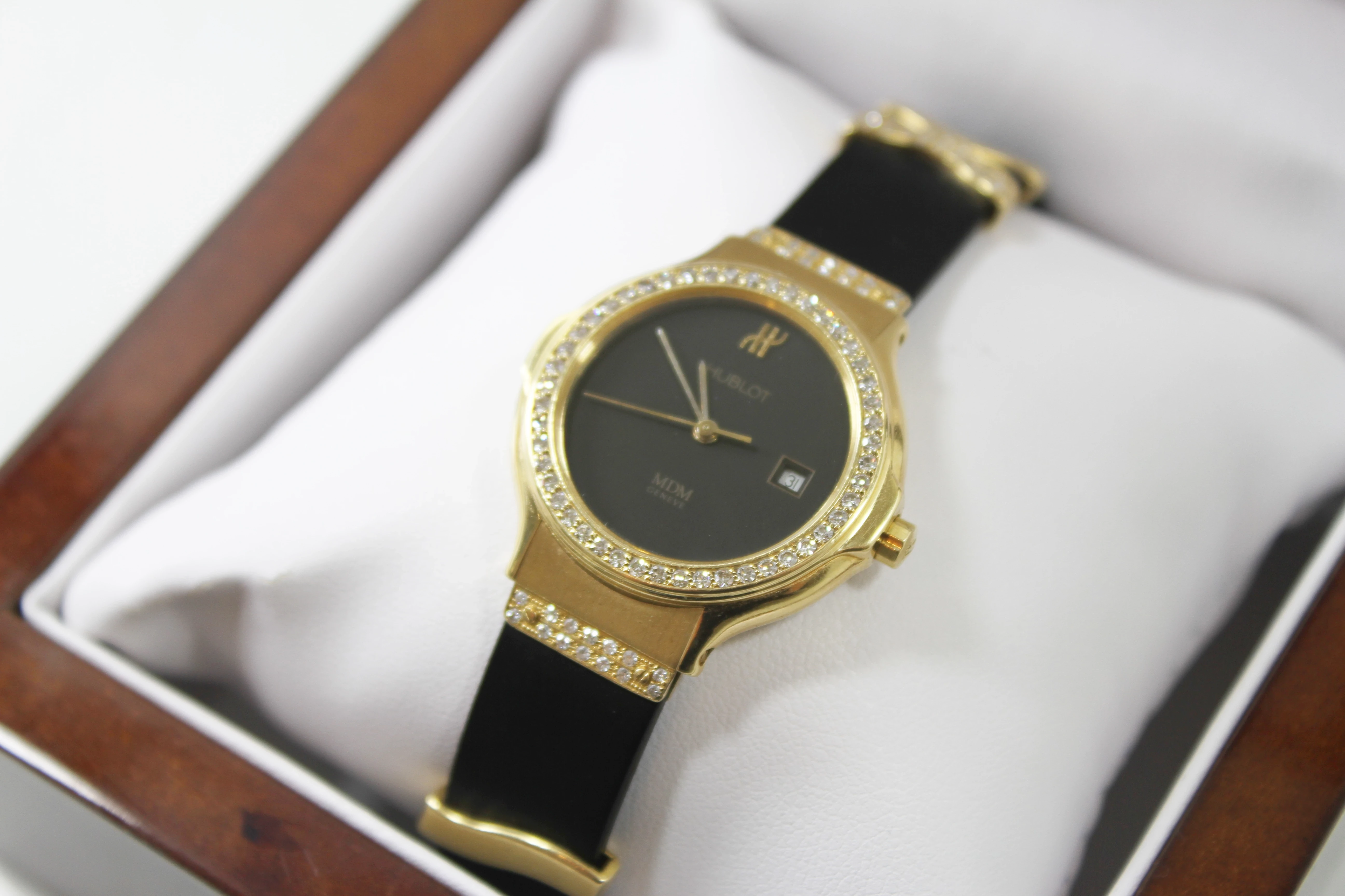 zegarek-damski-hublot-mdm-zloto-18k-diamenty-certyfikat-kolor-249512-1647428