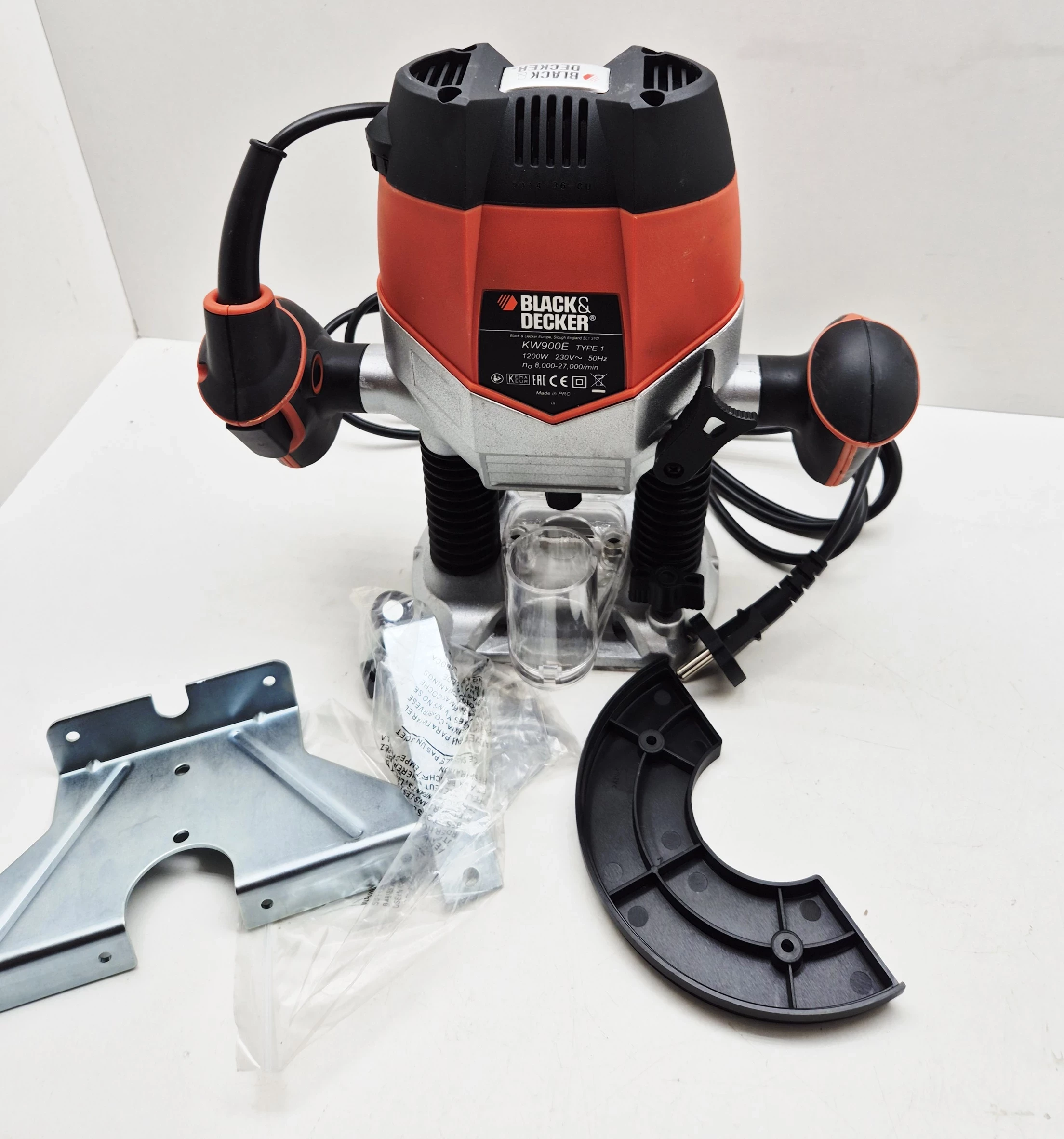 frezarka-gornowrzecionowa-blackdecker-kw900e-pud-obornicka-59-sj-wroclaw