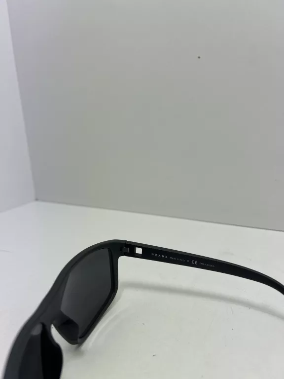 OKULARY PRZECIWSLONECZNE MĘSKIE PRADA PP1597580