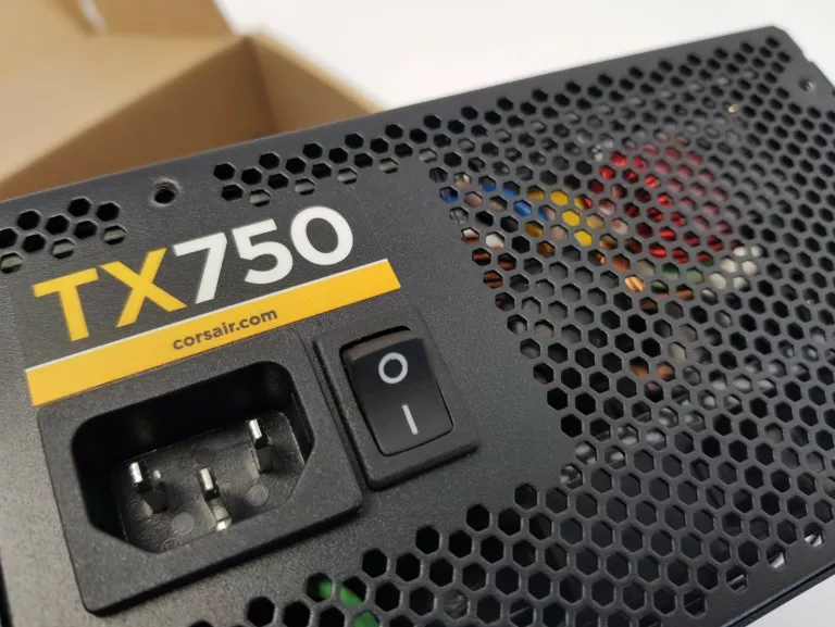 ZASILACZ PC CORSAIR 750