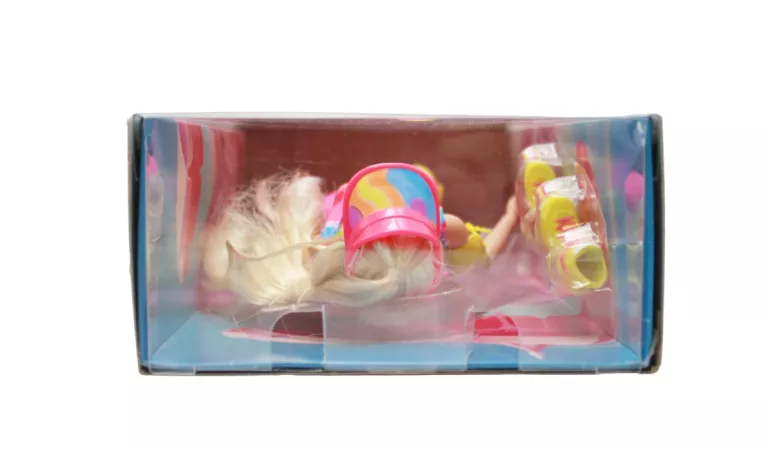 BARBIE FILMOWA MARGOT ROBBIE NA ROLKACH HRB04
