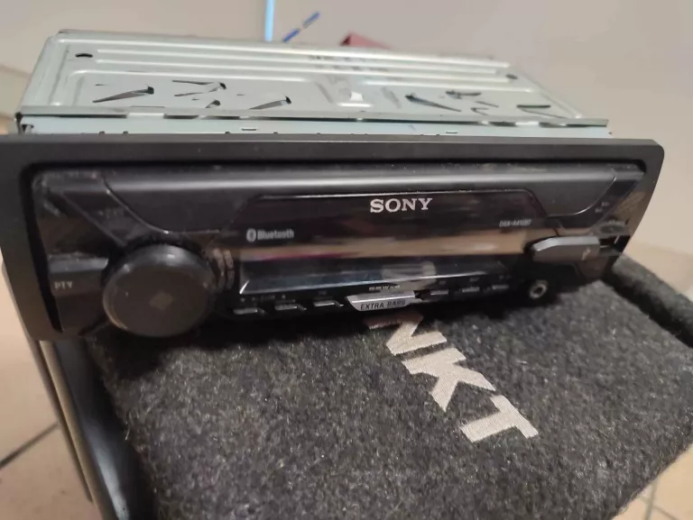 TUBA SAMOCHODOWA BLAUPUNKT GTB 8200 A RADIO SAMOCHODOWE SONY DSX-A410BT