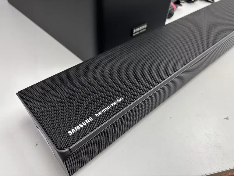 SOUNDBAR 2.1 SAMSUNG HARMAN/ KARDON HW-Q70R