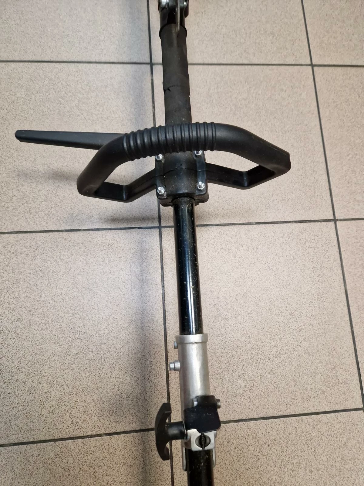 kosa-spalinowa-nac-czarna-odbior-osobisty-marka-129265-725796