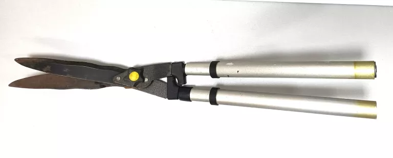 nozyce-do-zywoplotu-srebrne-fredry-plac-targowy-ledziny