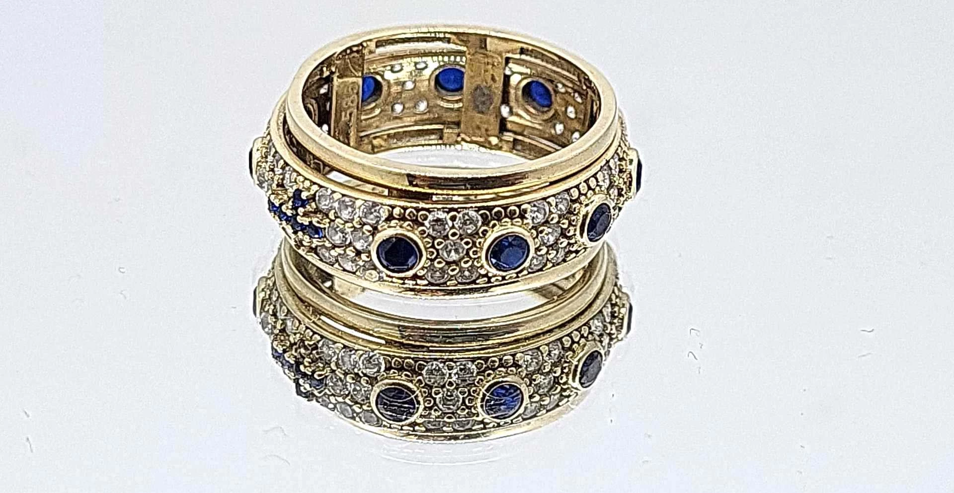 zloty-rozaniec-z-obrotowa-obrecza-wojskowa-11-sj-siedlce