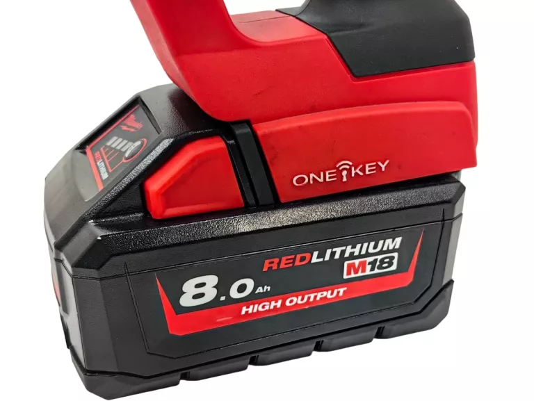 KLUCZ UDAROWY MILWAUKEE M18 ONEFHIWF1 + AKU 8.0AH