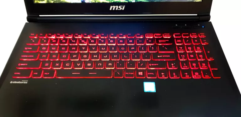 LAPTOP MSI GL62MVR 7RFX INTEL CORE I7-7700HQ 16/256GB SSD+1TB HDD GTX1060