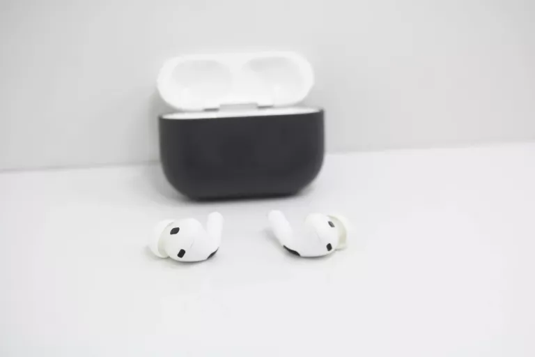 SŁUCHAWKI AIRPODS PRO 2 ZABLOKOWANE ICLOUD