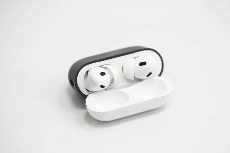 SŁUCHAWKI AIRPODS PRO 2 ZABLOKOWANE ICLOUD