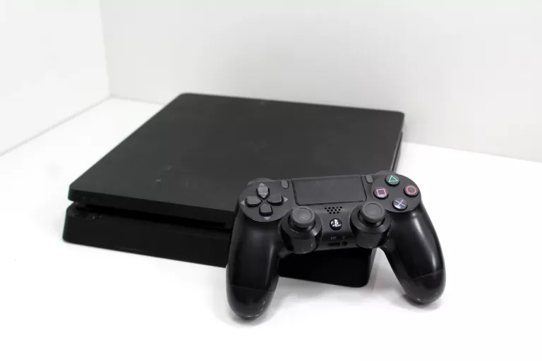 KONSOLA PS4 SLIM