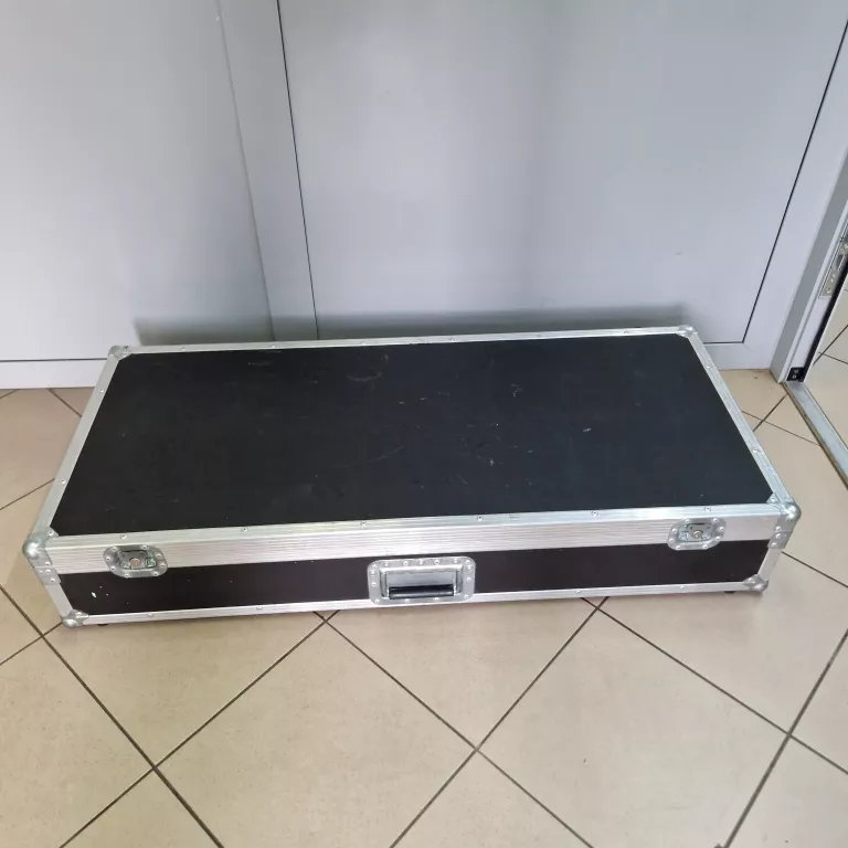 KEYBOARD YAMAHA PSR-SX700 + CASE