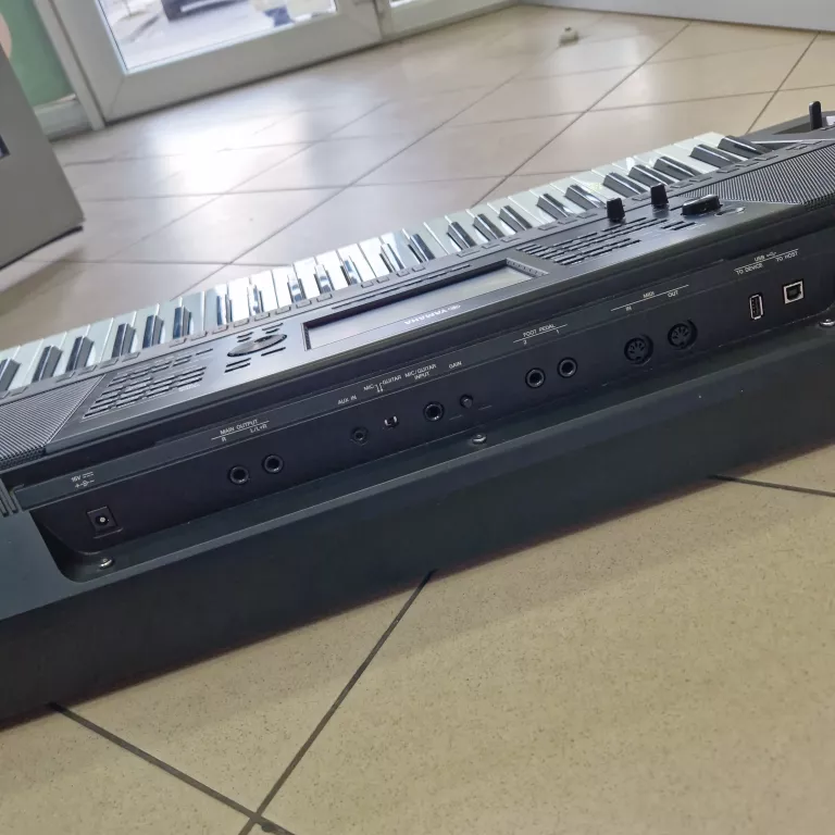 KEYBOARD YAMAHA PSR-SX700 + CASE