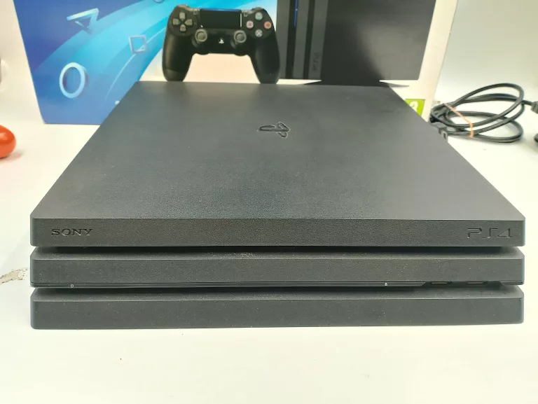 KONSOLA PS4 PRO 1TB CUH-7016B