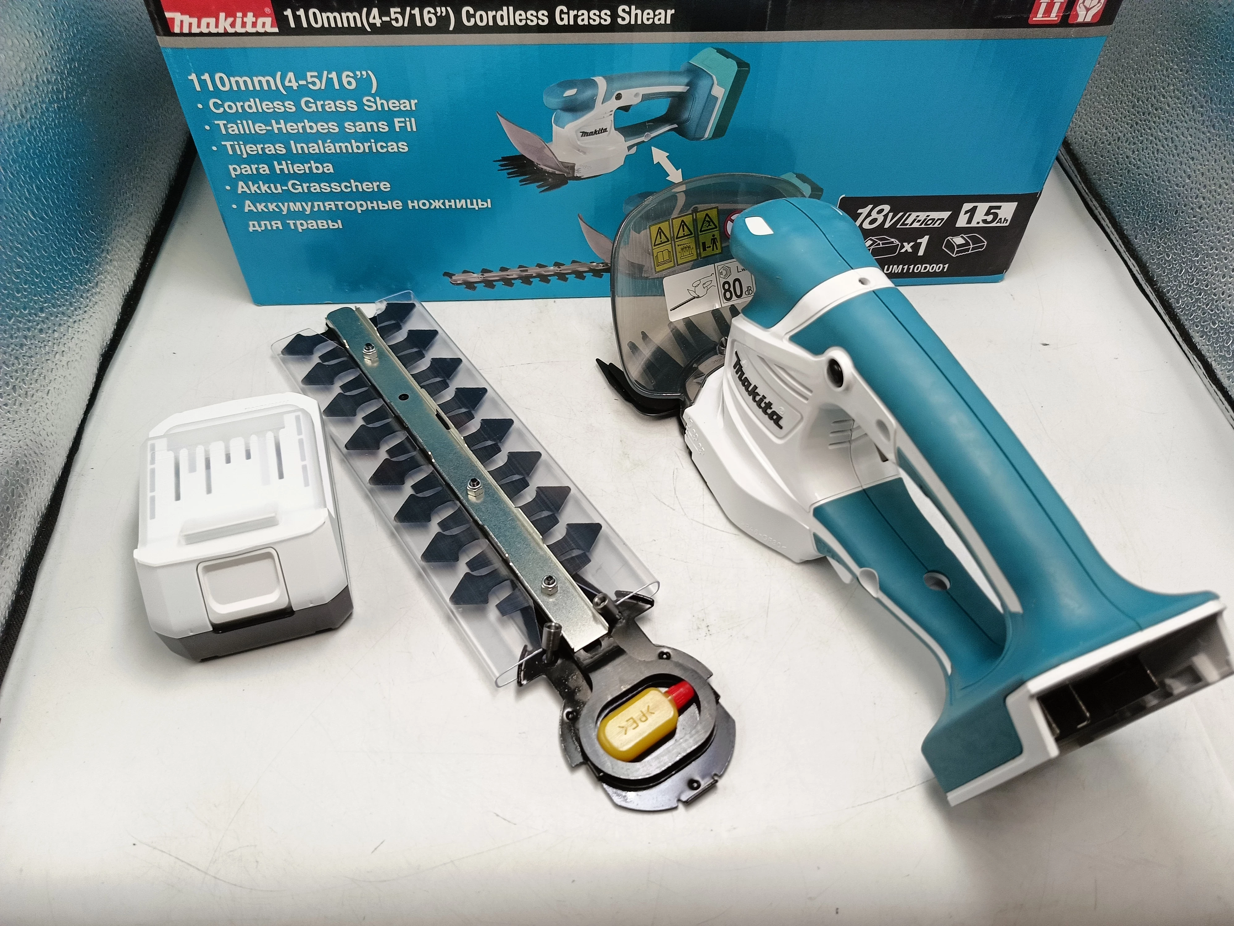 nozyce-makita-um110d001-komplet-aku-15ah-stan-11323-2